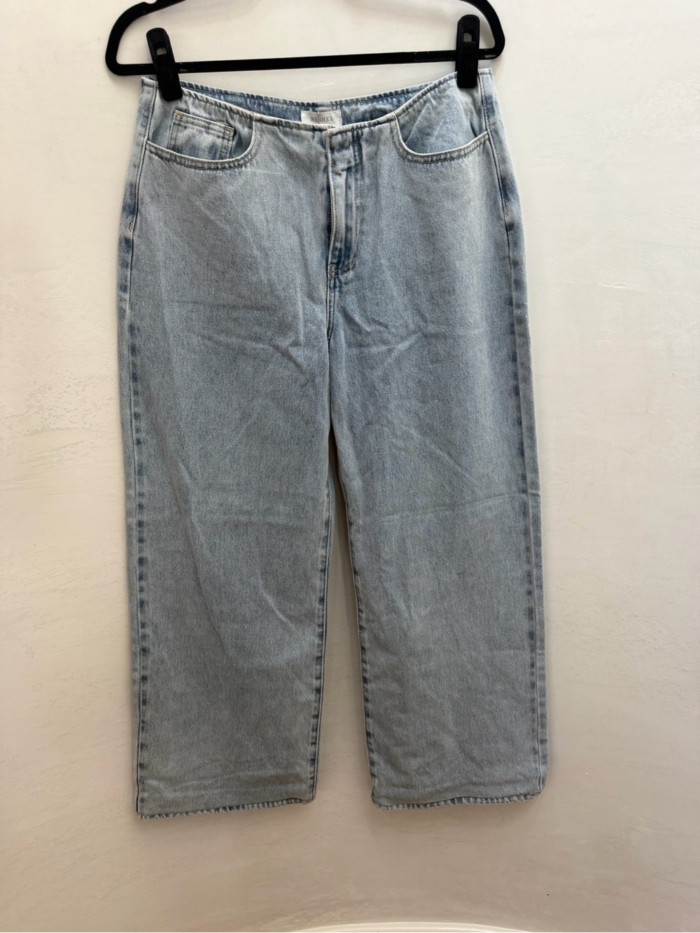 Meshki Women's Light Blue Relaxed Jeans